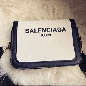 Fashion purse! Dupe. Great condition.